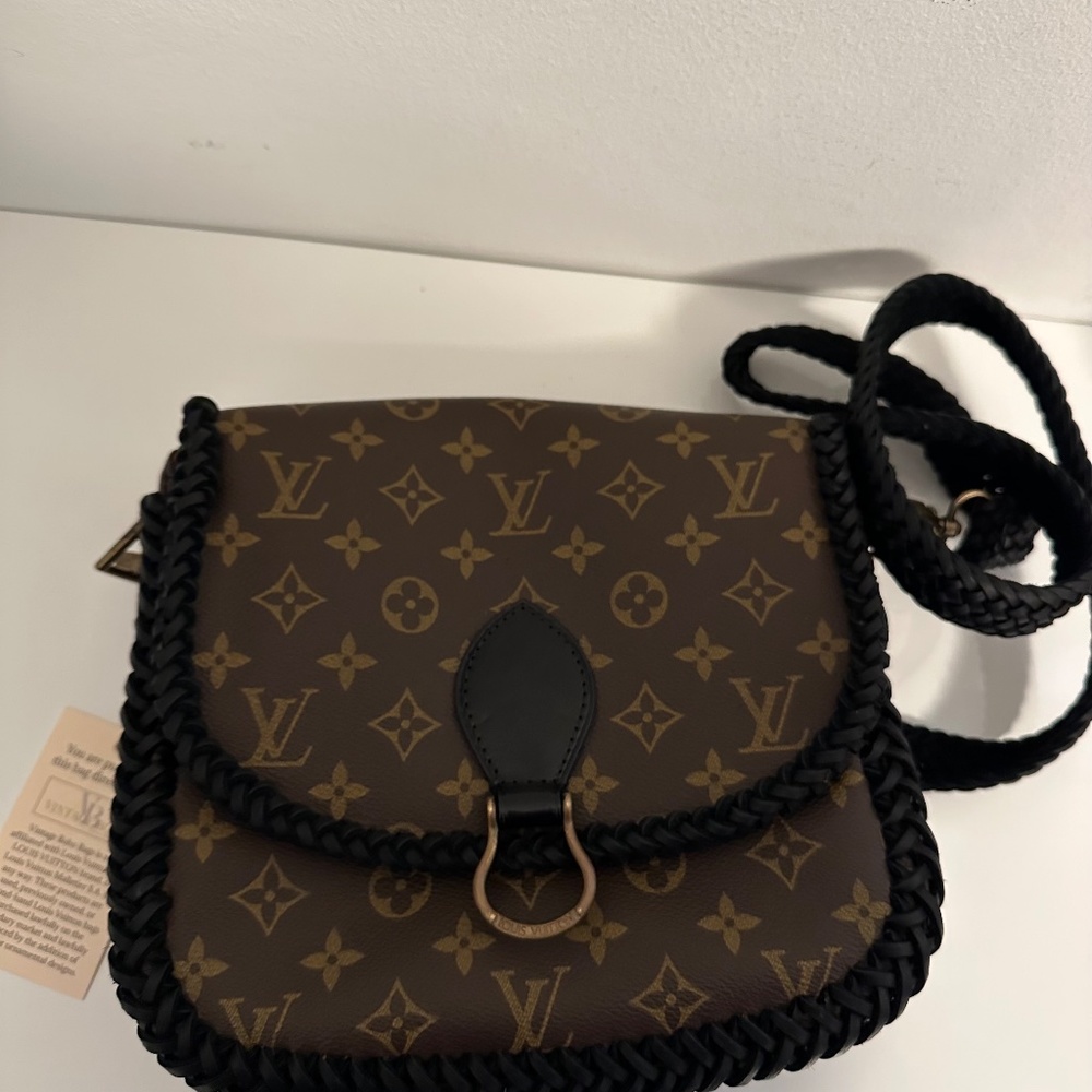 Louis Vuitton | Never been worn |  Vintage Boho Crossbody